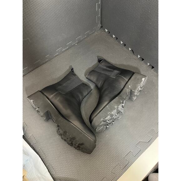 J.CREW LUG-SOLE CHELSEA BOOTS IN‎ LEATHER BLACK CHUNKY GRUNGE MOTO SIZE 10M - Picture 4 of 9